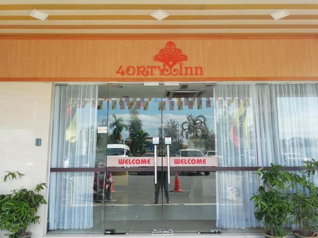 4Orty Inn Bintulu Bagian luar foto