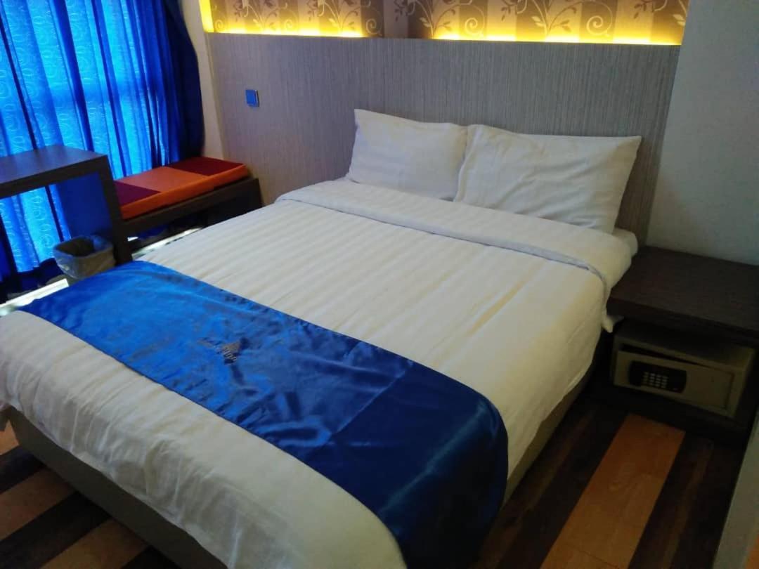 4Orty Inn Bintulu Bagian luar foto