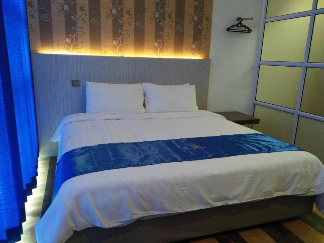4Orty Inn Bintulu Bagian luar foto