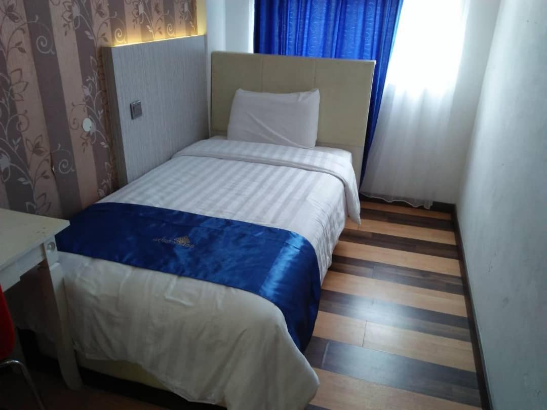 4Orty Inn Bintulu Bagian luar foto