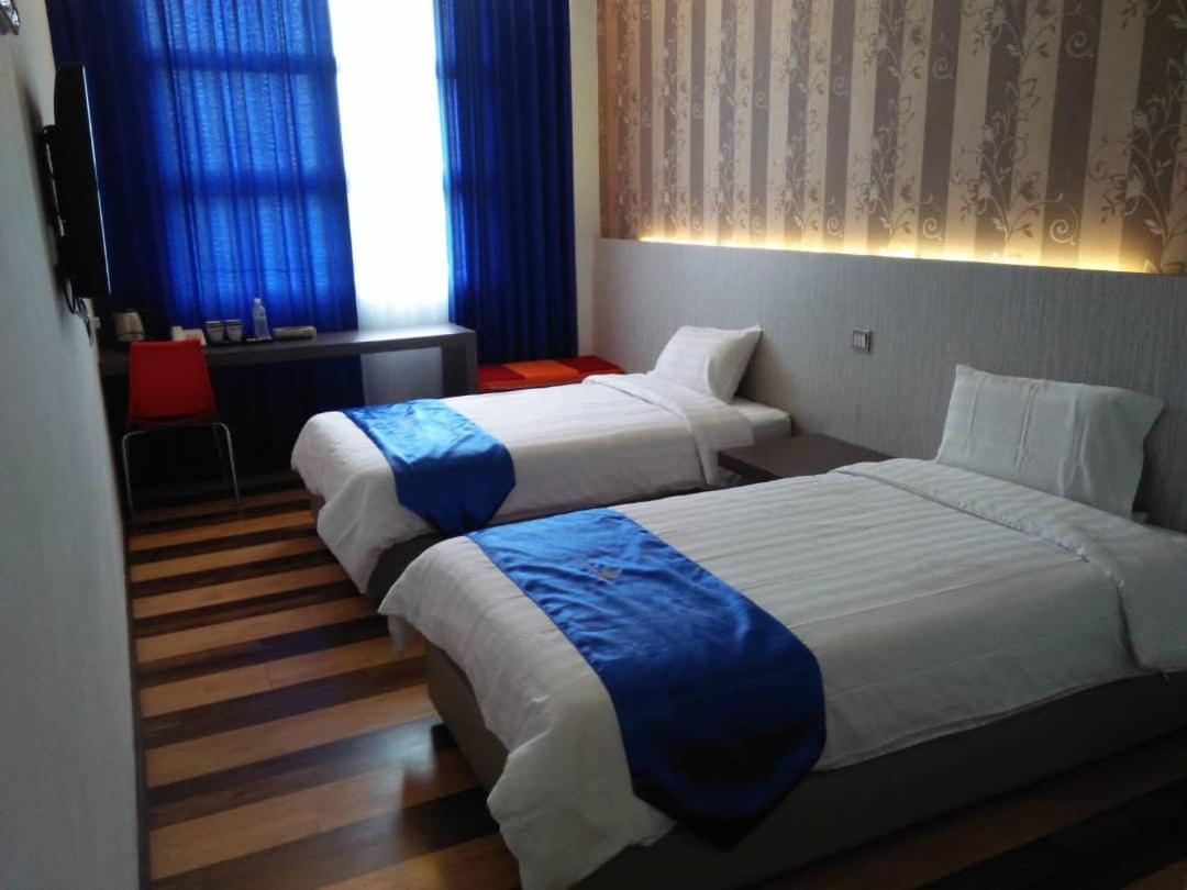 4Orty Inn Bintulu Bagian luar foto