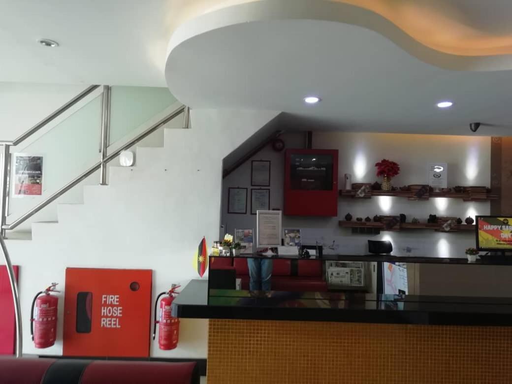 4Orty Inn Bintulu Bagian luar foto